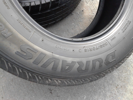 205/70R15 BRIDGESTONE DURAVIS R611 1 เส้น MICHELIN VANPIX 1 เส้น รวม 2 เส้น TEL.081-427-3941 205/70R15 BRIDGESTONE DURAVIS R611 1 เส้น MICHELIN VANPIX 1 เส้น รวม 2 เส้น TEL.081-427-3941