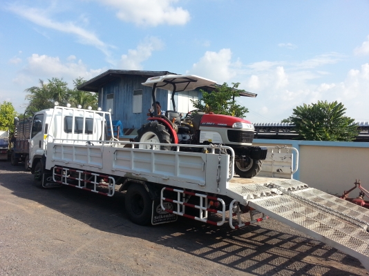 ยันร์ม่า EF352T 4 WD 2 เพลา สภาพสวยใช้งานใด้ปรกติ