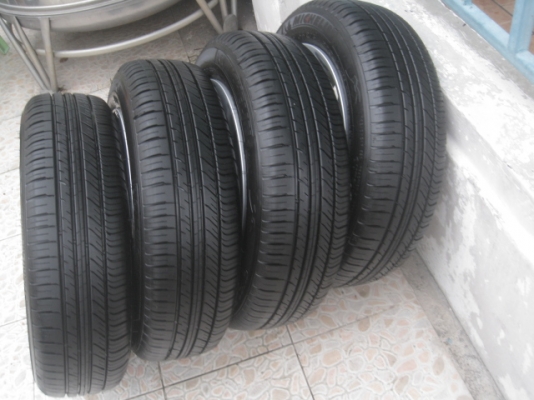 ขายล้อแม็กป้ายแดง new city 15" พร้อมยางปี14 สนใจติดต่อเล็กคลองสามครับ 081-3747940