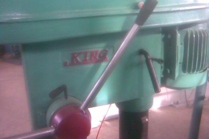 แท่นสว่านคิงตัวใหญ่ สภาพสวยๆครับตัวนี้  มอเตอร์มิสซู 1  แรงครับ  ความสูงประมาณเมตรครึ่งครับเป็นของคิงครับแน่นหนาหนักมากครับ   ราคานี้คุ้มมากครับใช้ยาวครับรุ่นนี้