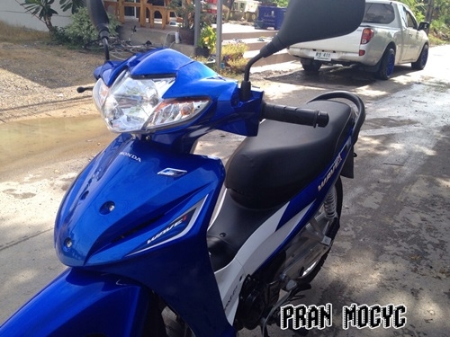 ขายHonda wave 110i สีน้ำเงินขาว ปี2014(สตาร์มือ)