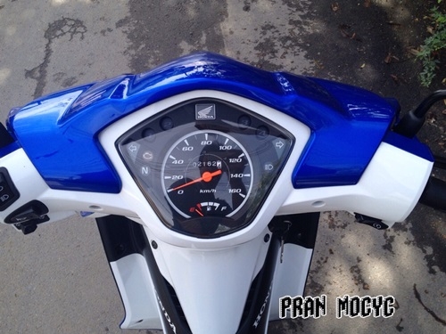ขายHonda wave 110i สีน้ำเงินขาว ปี2014(สตาร์มือ)