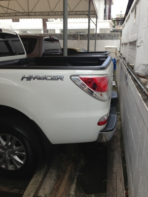 ส่วนลด 150,000 ออกรถ 35,000 bt50 Pro 2.2 A/T 4ประตู ยกสูง