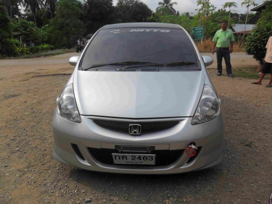 HONDA JAZZ เครื่องยนต์ VTEC 1.5 ปี 2006 สภาพสวยพร้อมใช้