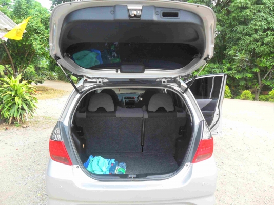 HONDA JAZZ เครื่องยนต์ VTEC 1.5 ปี 2006 สภาพสวยพร้อมใช้