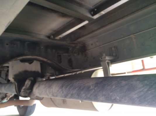 มาอีกแล้วครับ6ล้อเดก้าปี2001สวยพร้อมใช้ครับ