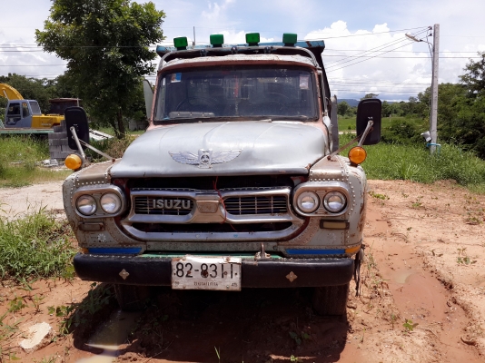 ขายรถบรรทุก 6 ล้อดั้ม