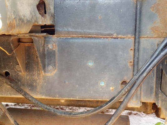 ขายรถบรรทุก 6 ล้อดั้ม