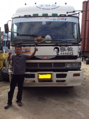 ขายหัวลากHINO 260แรงม้า สภาพสวยพร้อมใช้ ราคาต่อรองได้ ติดต่อได้ที่คุณ อ๊อฟ พิจิตร 086-737-9991