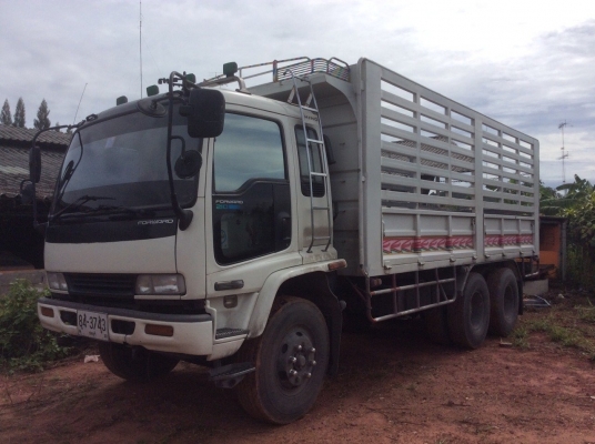 ขายISUZU 10ล้อ DECA(2เพลาถอดเหลือเพลาเดียว) เครื่อง 195แรง โบอินเตอร์ ยางดี ครัทซีสวย แอร์เย็น รถสวย พร้อมใช้งาน ขาย 890,000 บาท