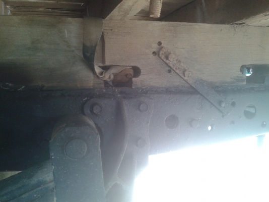 (ร้านรุ่งโรจน์ 082-1057078)ขาย 6ล้อ   isuzu NKR110แรงรถห้างแท้ สวยๆ*(ลูกค้าอุดรมารับรถแล้ว) ครื่องแน่นๆ(ไม่มีไอ)แชสซีสวยๆทั้งเส้น ช่งล่างแน่นสภาพพร้อมใช้งานได้เลย พร้อมโอนทั่วไทย