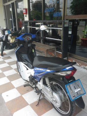 Honda Wave 110 i ปี 2556 สีน้ำเงินขาว รถสวย ประหยัดน้ำมัน พร้อมใช้ Honda Wave 110 i ปี 2556 สีน้ำเงินขาว รถสวย ประหยัดน้ำมัน พร้อมใช้