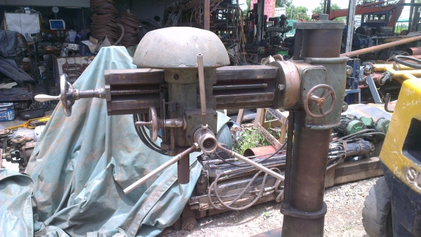 Sell> ขายสว่านแขน/สว่านรัศมี มอเตอร์ 3 แรง ไฟบ้าน 220V. ของใต้หวัน พร้อมใชิ้งานครับ