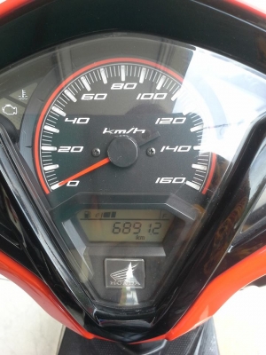 Honda Click 125i รุ่นใหม่ล่าสุด สีขาวแดง ลาย Street รถสวย พร้อมใช้ Honda Click 125i รุ่นใหม่ล่าสุด สีขาวแดง ลาย Street รถสวย พร้อมใช้