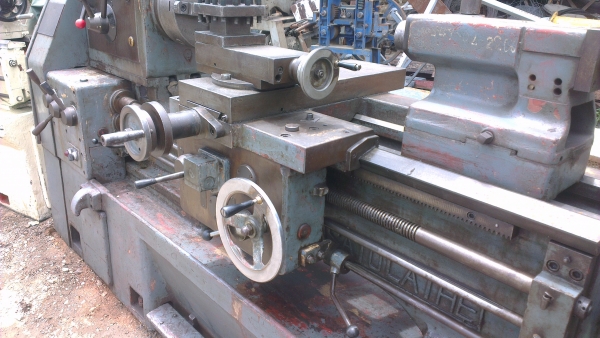 Sell> ขายแท่นกลึงมือสอง SATO Lathe Japan 4 ฟุต 3 เพลา มีเบลค หน้าแท่นสวย พร้อมใช้งานครับ