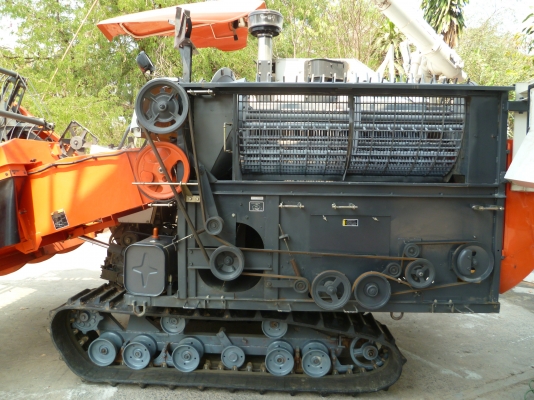 ขายรถเกี่ยวข้าว