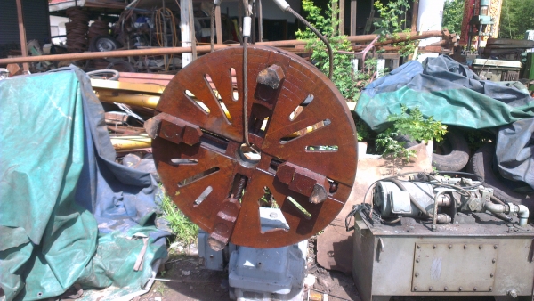 Sell> ขายหัวจับสี่จับ เป็นจานจับใหญ่ครับ โต 80cm. ใส่กับแท่นกลึงขนาดใหญ่ครับผม