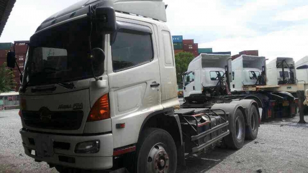 ขายหัวลากฮีโน่ 320 แรง ปี49-50