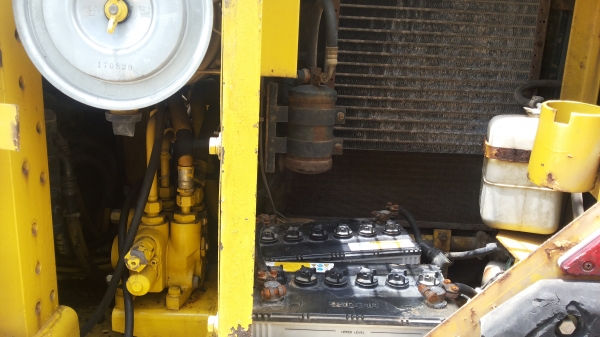 ขายด่วนKOBELCO SK100มาร์คทีซีเรียสูงชั่วโม่งน้อยมีผานใบดันรถนอกไม่เคยใช้งานเมืองไทยเลย