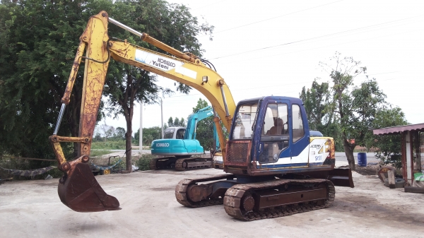 ขายด่วนKOBELCO SK100มาร์คทีซีเรียสูงชั่วโม่งน้อยมีผานใบดันรถนอกไม่เคยใช้งานเมืองไทยเลย