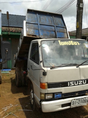 NPR &amp; NKR.    ตามสภาพ วิ่งได้ ส่งของได้ ใช้งานปกติ ^__^