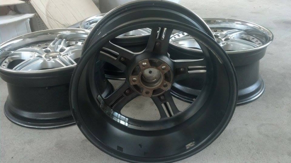 แม็กขอบ 18 กว้างหน้า 9 หลัง 10 ขนาด 5 รู 114 แม็กขอบ 18 กว้างหน้า 9 หลัง 10 ขนาด 5 รู 114