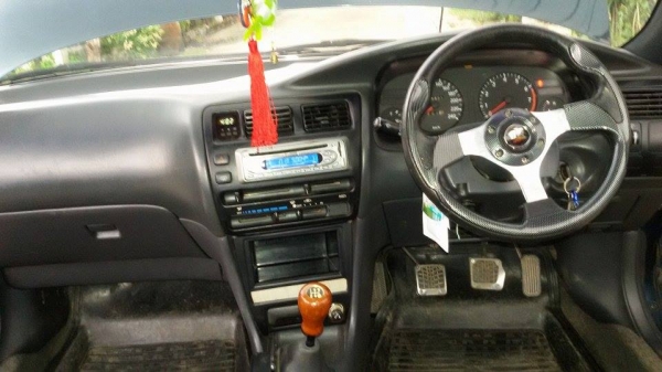 TOYOTA  COROLLA  1.6 GLI  MT 1993