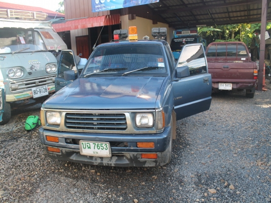 มิตซู แอโร่2500 เครื่องเดิมมอบให้เพื่อนอู่เอาไปใช้บริการอุปกรณ์ลงเล่มแล้วคับ