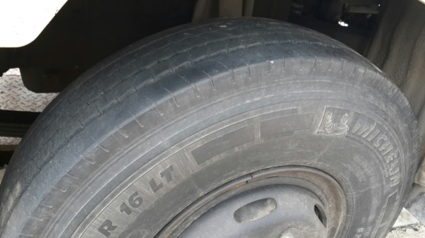 ขาย6ล้อฮีโน่ ซุปเปอร์เสี่ย FB2W ยาว 5เมตร เครื่องWO4D 120แรงม้า ยางเลเดี่ยนดีดี6เส้น  สภาพดี รถออกห้งแท้ๆ