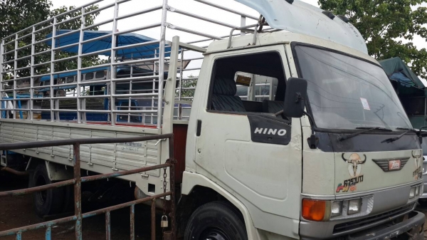 ขาย6ล้อฮีโน่ ซุปเปอร์เสี่ย FB2W ยาว 5เมตร เครื่องWO4D 120แรงม้า ยางเลเดี่ยนดีดี6เส้น  สภาพดี รถออกห้งแท้ๆ