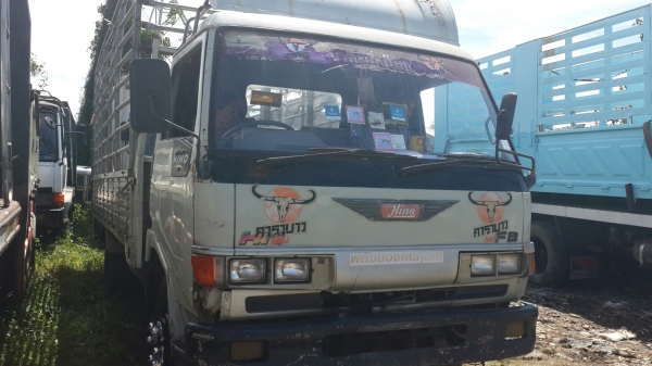 ขาย6ล้อฮีโน่ ซุปเปอร์เสี่ย FB2W ยาว 5เมตร เครื่องWO4D 120แรงม้า ยางเลเดี่ยนดีดี6เส้น  สภาพดี รถออกห้งแท้ๆ