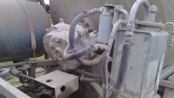 ขายรถโม่ปูน6ล้อ 2.5คิวราคาถูก  เอกสารเล่มทะเบียน จัดไฟแนนซ์ได้25000บาท