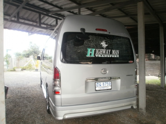 ขาย รถตู้ toyota commuter
