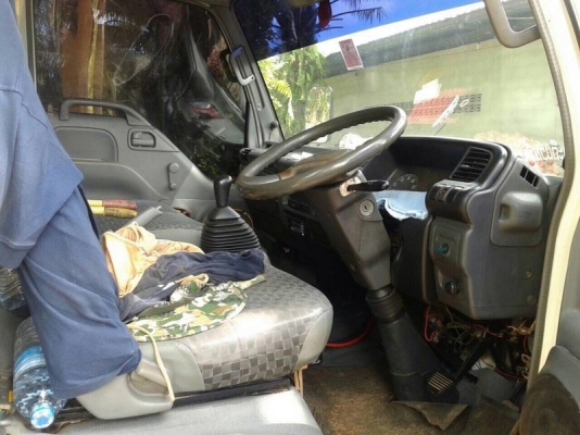 รถอีซูซุ 6 ล้อดั้ม NPR 130 แรงม้า ปี 50 สนใจติดต่อ 081 - 6079515 รถอีซูซุ 6 ล้อดั้ม NPR 130 แรงม้า ปี 50 สนใจติดต่อ 081 - 6079515