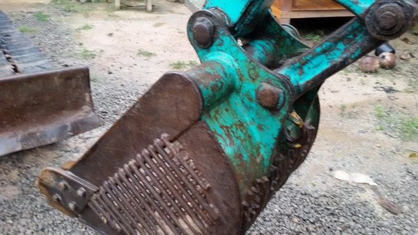 ขายรถขุดเล็ก แมคโครเล็ก komatsu pc40-7 เก่านอกสภาพพร้อมใช้