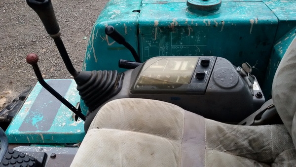 ขายรถขุดเล็ก แมคโครเล็ก komatsu pc40-7 เก่านอกสภาพพร้อมใช้