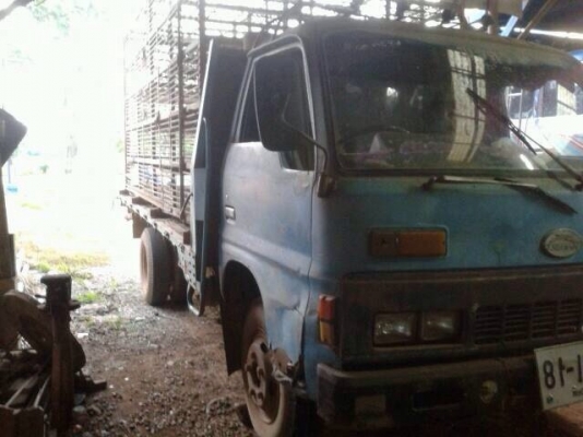 ขายรถบรรทุกหกล้อ ISUZU TR เครื่อง 4BE1-110 แรง แชสซีไม่ผุ ทะเบียนขาด 4 ปี