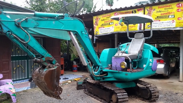 ขายรถขุด แมคโครเล็ก KOMATSU PC20-7 สภาพพร้อมใช้ราคาเบาๆ