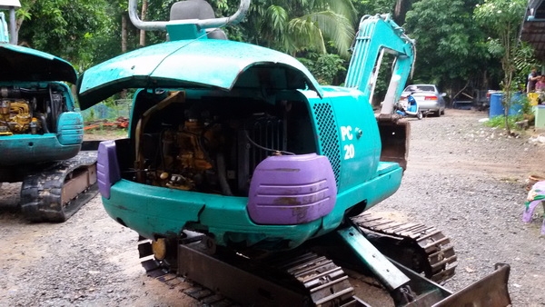 ขายรถขุด แมคโครเล็ก KOMATSU PC20-7 สภาพพร้อมใช้ราคาเบาๆ