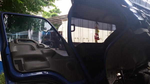 ขายรถ6ล้อตู้แห้ง 5.5 เมตรสภาพพร้อมใช้งานช่วงล่างใหญ่แอร์เย็นๆ ขายรถ6ล้อตู้แห้ง 5.5 เมตรสภาพพร้อมใช้งานช่วงล่างใหญ่แอร์เย็นๆ