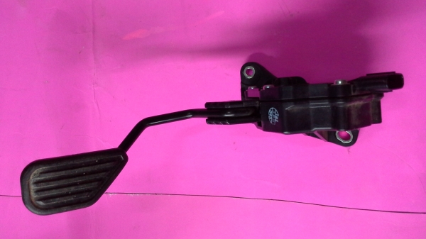 ขาคันเร่งไฟฟ้านิววีออสครับ