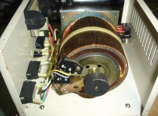 ขายหม้อแปลงไฟ AC 220V - 110V,110v - 220v TAKAMURA ขนาด 1000VA