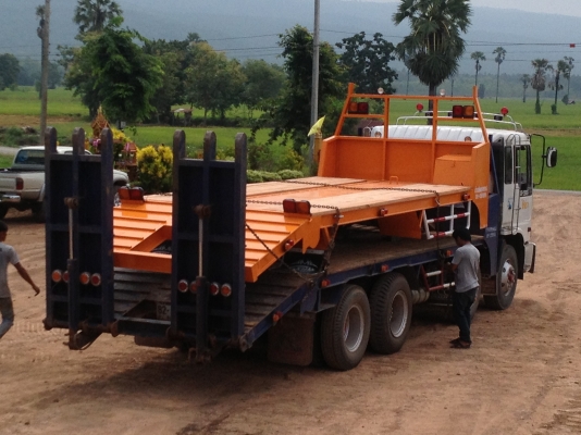 ขายหางเทเลอร์  ต่อใหม่  บรรทุกรถแม็คโคร  200-320
