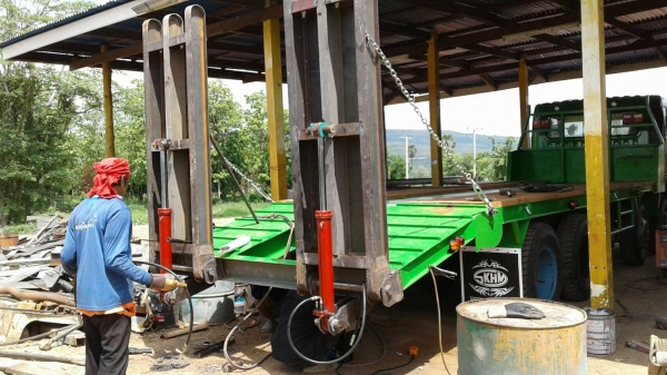 ขายหางเทเลอร์  ต่อใหม่  บรรทุกรถแม็คโคร  200-320