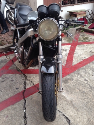 ็Honda Bross 400 ทะเบียนพร้อมโอนขนส่ง