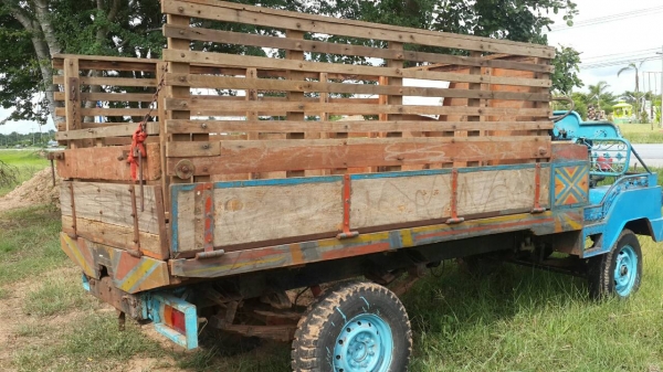 ขายรถการเกษตร อีแต๋น เล่มทะเบียนพร้อมชุดโอน เครื่อง ET110 สภาพพร้อมใช้งาน 5เกียร์เดินหน้า ขายรถการเกษตร อีแต๋น เล่มทะเบียนพร้อมชุดโอน เครื่อง ET110 สภาพพร้อมใช้งาน 5เกียร์เดินหน้า