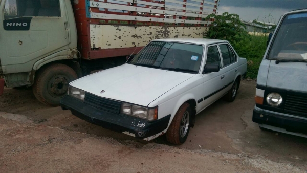 ขายรถเก๋งโคโรน่า