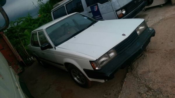 ขายรถเก๋งโคโรน่า