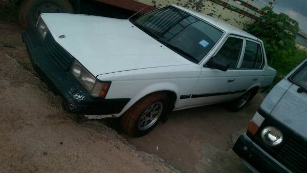 ขายรถเก๋งโคโรน่า