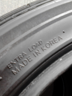 215/45R17 HANKOOK VENTUS V12 EVO ปี2011 มี 1 เส้น สวย หนา ไม่มีปะ TEL.081-427-3941 215/45R17 HANKOOK VENTUS V12 EVO ปี2011 มี 1 เส้น สวย หนา ไม่มีปะ TEL.081-427-3941